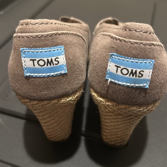 Toms ash grey calypso peep toe slip on wedge sz 7.5 - Picture 3 of 4
